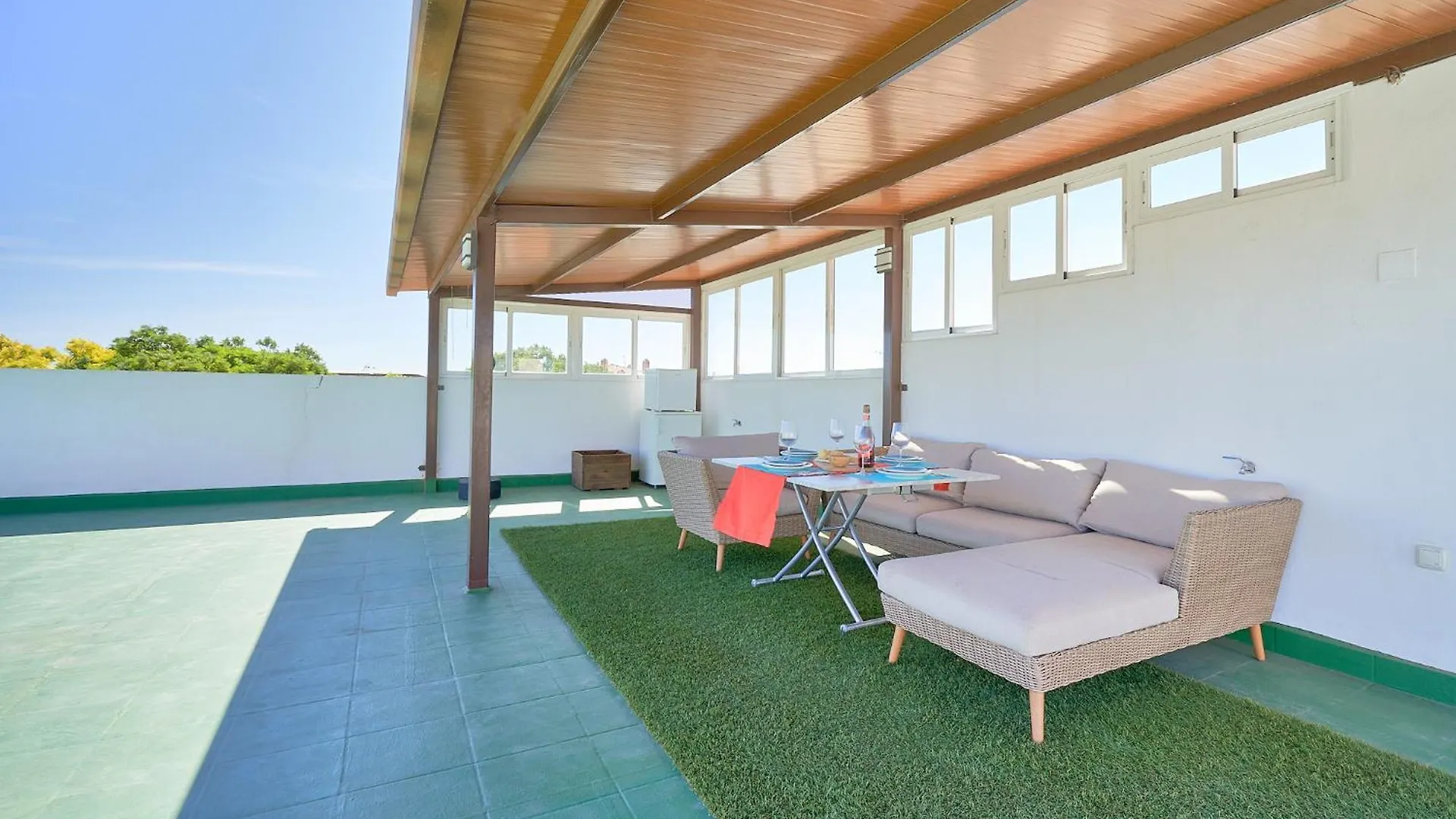 Penthouse Near Beach And Malaga Town Also Monthly Hire And Long Term Rental Car Available